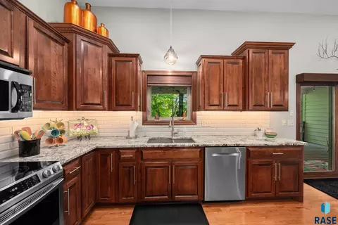 4400 E Aster Cir, Sioux Falls, SD 57103 photo 4