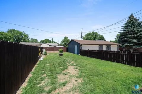 2004 E Mulberry St, Sioux Falls, SD 57103 photo 7