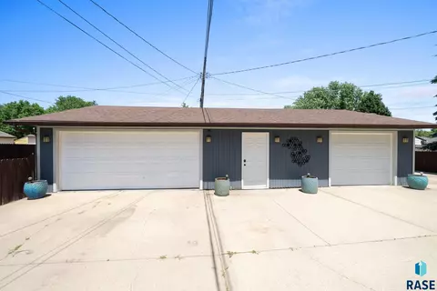 2004 E Mulberry St, Sioux Falls, SD 57103 photo 5