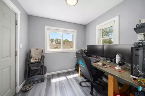 2004 E Mulberry St, Sioux Falls, SD 57103 photo 11