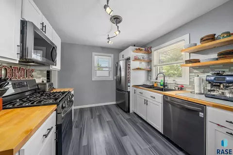 2004 E Mulberry St, Sioux Falls, SD 57103 photo 17