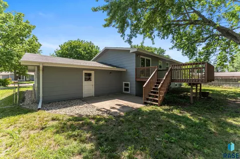 409 S 8th Ave, Brandon, SD 57005 photo 28