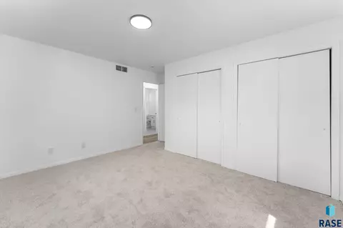 409 S 8th Ave, Brandon, SD 57005 photo 14