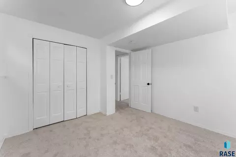 409 S 8th Ave, Brandon, SD 57005 photo 19