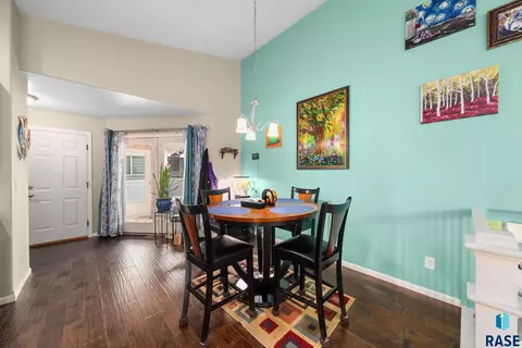 601 W Highpointe St, Tea, SD 57064 photo 7