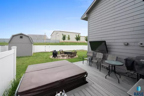 601 W Highpointe St, Tea, SD 57064 photo 36