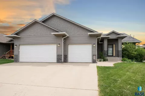 601 W Highpointe St, Tea, SD 57064 photo 34