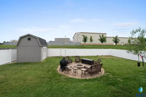 601 W Highpointe St, Tea, SD 57064 photo 40