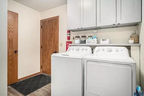 926 10th St NE, Madison, SD 57042 photo 19