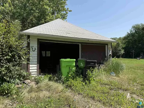 204 E State St, Marion, SD 57043 photo 25