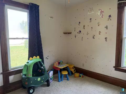 204 E State St, Marion, SD 57043 photo 14