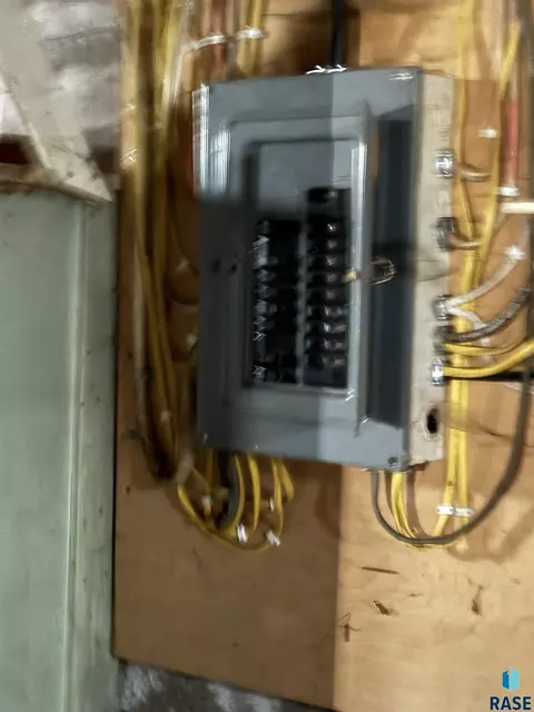 204 E State St, Marion, SD 57043 photo 21