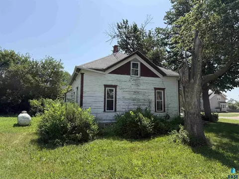 204 E State St, Marion, SD 57043 photo 26