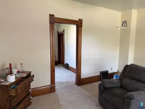 204 E State St, Marion, SD 57043 photo 4