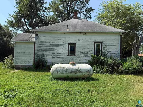 204 E State St, Marion, SD 57043 photo 30