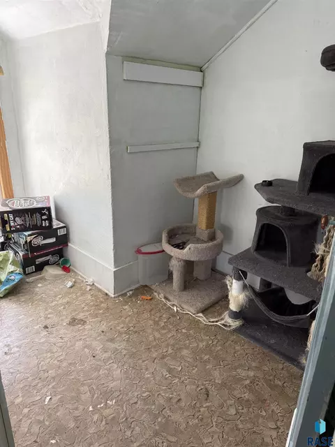 204 E State St, Marion, SD 57043 photo 19