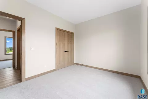 300 Willow Trl, Crooks, SD 57020 photo 10