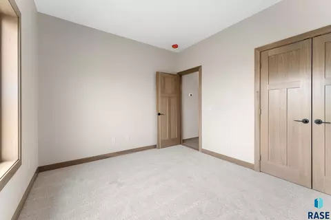 300 Willow Trl, Crooks, SD 57020 photo 11