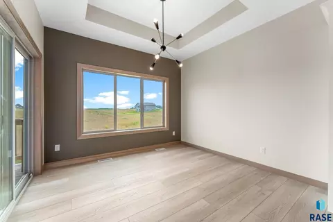 300 Willow Trl, Crooks, SD 57020 photo 18
