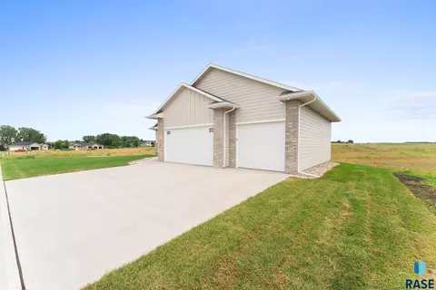 300 Willow Trl, Crooks, SD 57020 photo 68