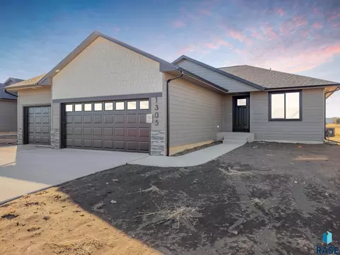 1301 N Mae Pl, Tea, SD 57064