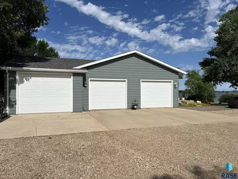 45122 Herman Blvd, Madison, SD 57042 photo 56