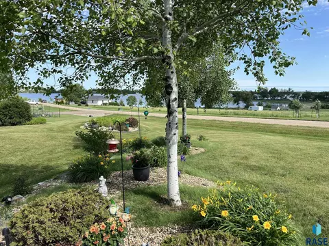 45122 Herman Blvd, Madison, SD 57042 photo 64