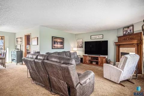 45122 Herman Blvd, Madison, SD 57042 photo 14