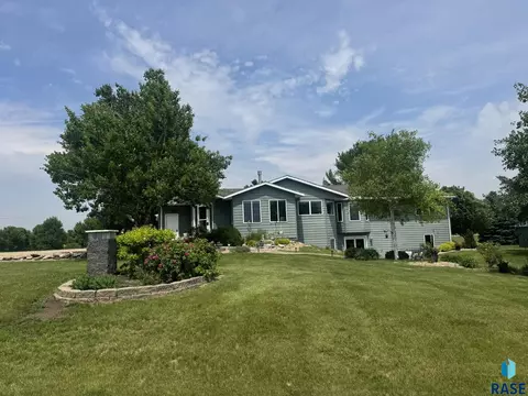 45122 Herman Blvd, Madison, SD 57042 photo 5