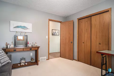 45122 Herman Blvd, Madison, SD 57042 photo 28