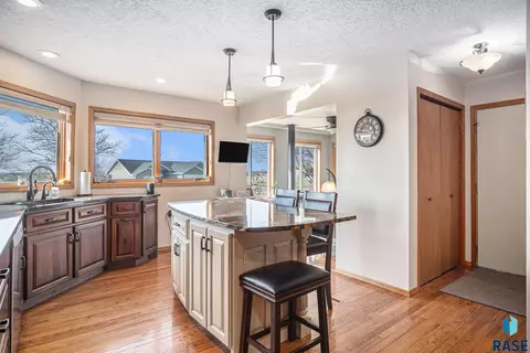 45122 Herman Blvd, Madison, SD 57042 photo 8