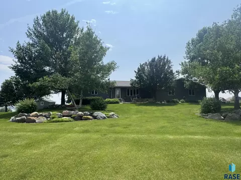 45122 Herman Blvd, Madison, SD 57042 photo 45