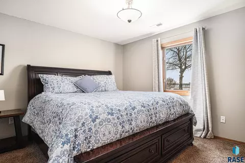 45122 Herman Blvd, Madison, SD 57042 photo 19