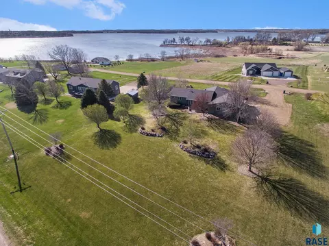 45122 Herman Blvd, Madison, SD 57042 photo 72