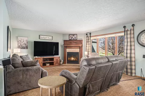 45122 Herman Blvd, Madison, SD 57042 photo 13