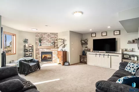 45122 Herman Blvd, Madison, SD 57042 photo 31