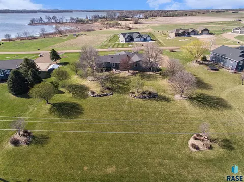 45122 Herman Blvd, Madison, SD 57042 photo 73