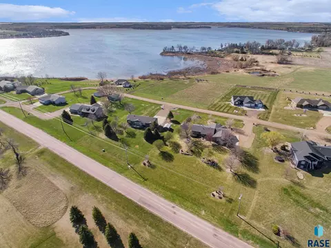 45122 Herman Blvd, Madison, SD 57042 photo 79