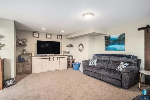 45122 Herman Blvd, Madison, SD 57042 photo 33