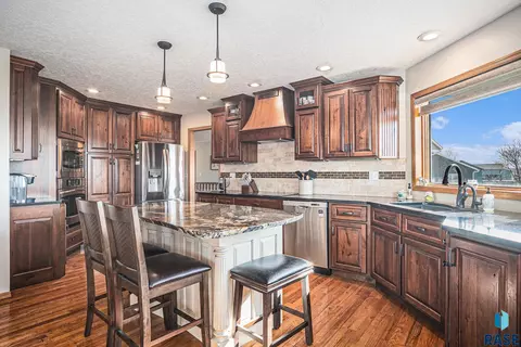 45122 Herman Blvd, Madison, SD 57042 photo 10
