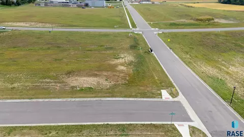 100 High Cross Cir, Crooks, SD 57020