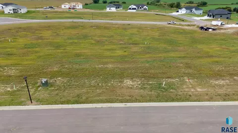 109 High Cross Cir, Crooks, SD 57020