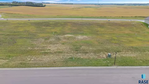 605 W Dianne St, Crooks, SD 57020