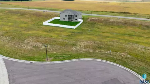 613 W Dianne St, Crooks, SD 57020