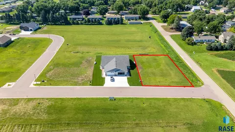 1300 Castle St, Larchwood, IA 51241