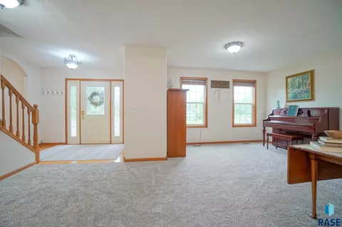 513 E Switch Grass Trl, Brandon, SD 57005 photo 6