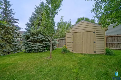 513 E Switch Grass Trl, Brandon, SD 57005 photo 45