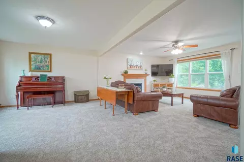 513 E Switch Grass Trl, Brandon, SD 57005 photo 7