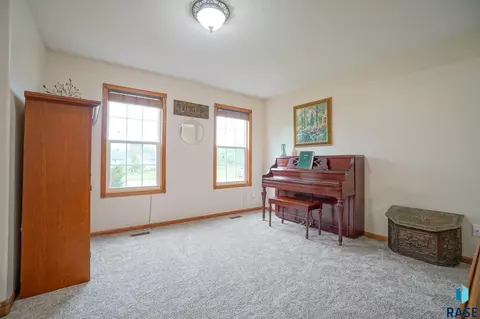 513 E Switch Grass Trl, Brandon, SD 57005 photo 8