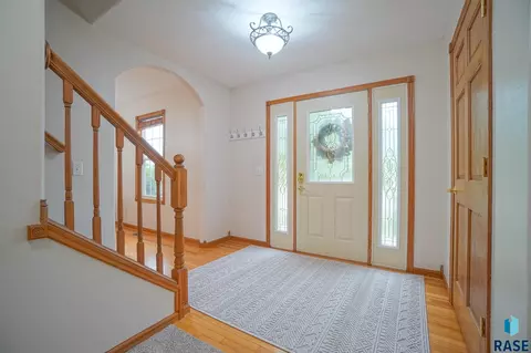 513 E Switch Grass Trl, Brandon, SD 57005 photo 4